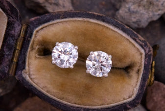 Best Diamond Stud Earrings 2025 : Elevate Your Style