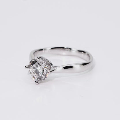 1.05ct Round Lab-Grown Diamond Ring in 14K White Gold – VVS1, G Color, Ideal Cut Size 5