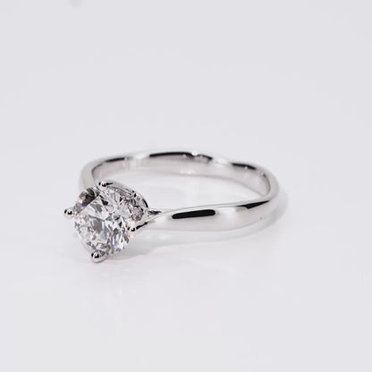 1.06ct Round Lab-Grown Diamond Ring in 14K White Gold – VVS2, G Color, Ideal Cut Size 6