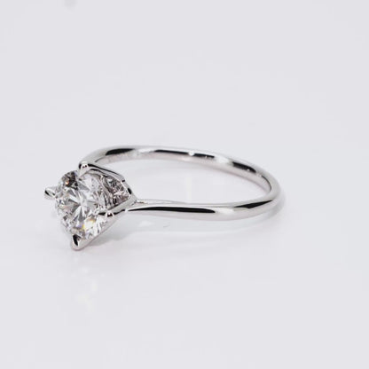 1.05ct Round Lab-Grown Diamond Ring in Platinum – VS1, G Color, Excellent Cut Size 6