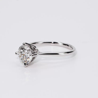1.05ct Round Lab-Grown Diamond Ring in Platinum – VS1, G Color, Ideal Cut Size 4
