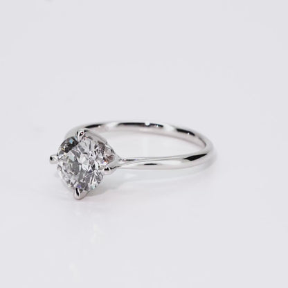 1.05ct Round Lab-Grown Diamond Ring in Platinum – VS2, G Color, Ideal Cut Size 4