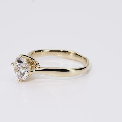 1.14ct Round Lab-Grown Diamond Ring in 14K Yellow Gold – VVS2, G Color, Ideal Cut Size 5